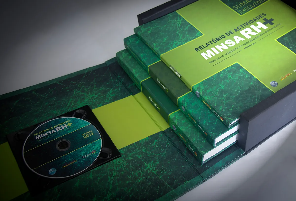 MINSA RH+ activity report with its slipcase.